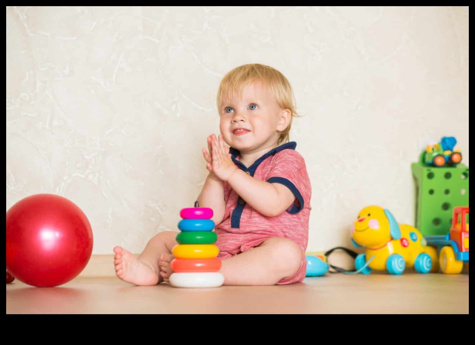 Izglītojoša elegance Kā izvēlēties pareizās rotaļlietas mazuļa pirmajam gadam 4 Izglītojoša elegance: bagātinot rotaļas ar mazuļa pirmajām rotaļlietām